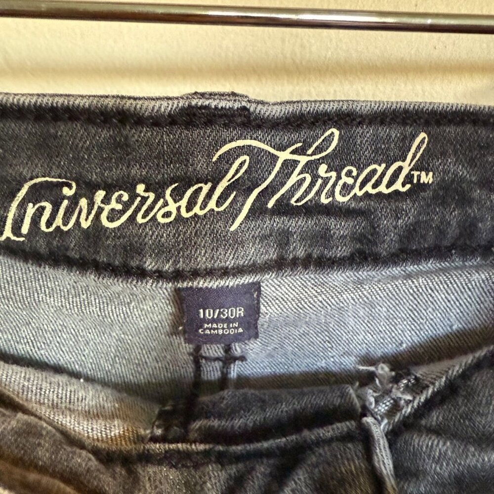 Universal Thread Women's 10 / 30R High Rise Faded Black Jegging/Jeans‎ Stretch - Picture 3 of 11